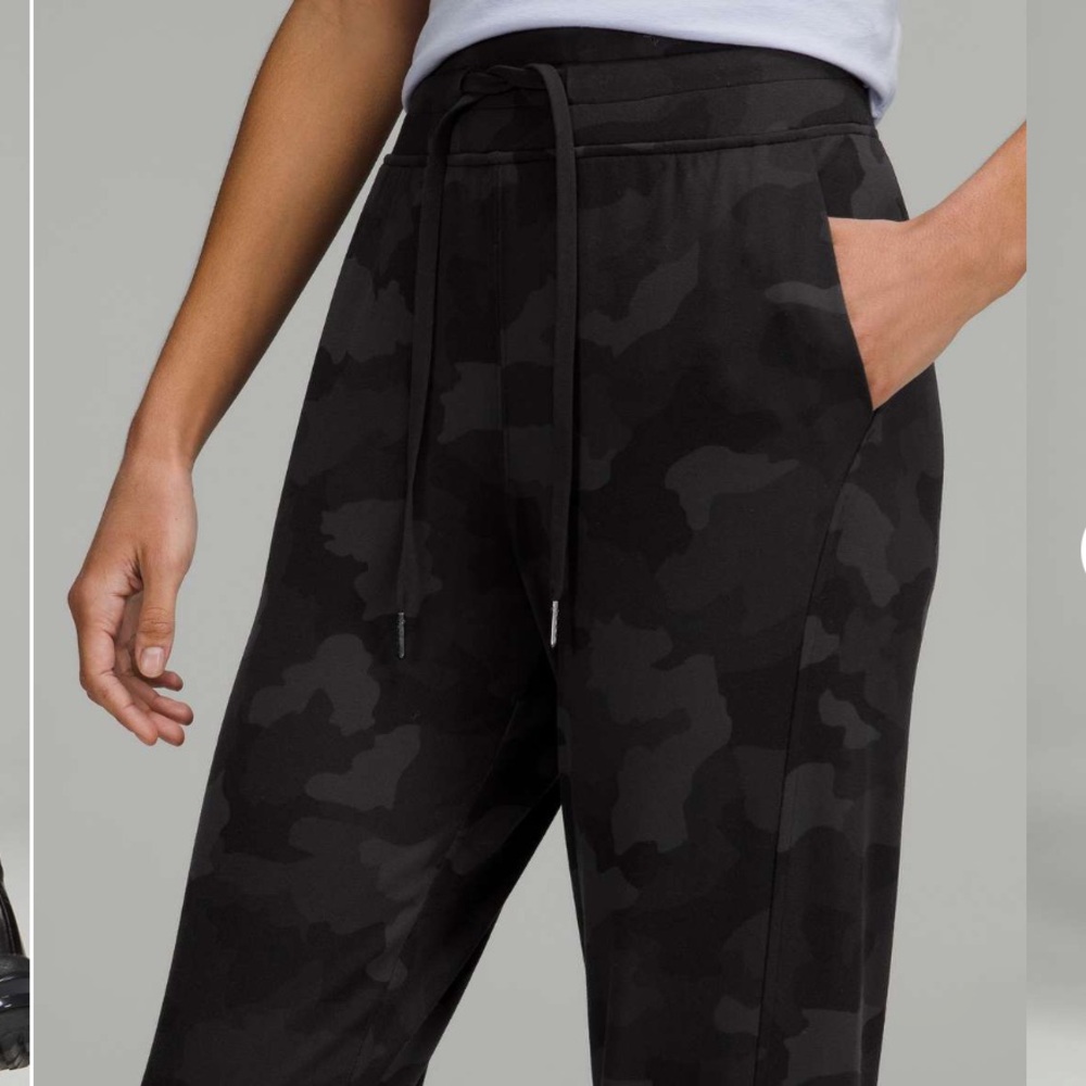Lululemon Ready to Rulu High-Rise Crop Jogger
Heritage 365 Camo Deep Coal pants - Picture 4 of 4